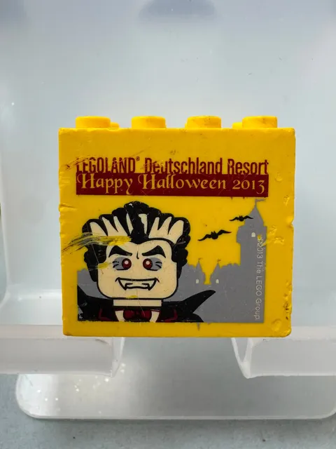 Lego Collectible Brick Custom Brick 2x4x3 Yellow Legoland Happy Halloween 2013