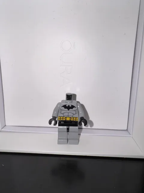 LEGO Batman 2008 Torso No Cracks Good Condition Slight Neck Fade