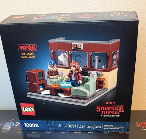 LEGO Stranger Things: WSQK “The Squawk” Radio Station (40891) NISB