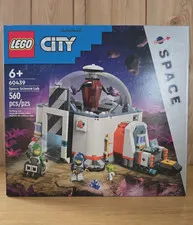 LEGO City Space Science Lab 60439 Retired 560 Pieces NEW Sealed