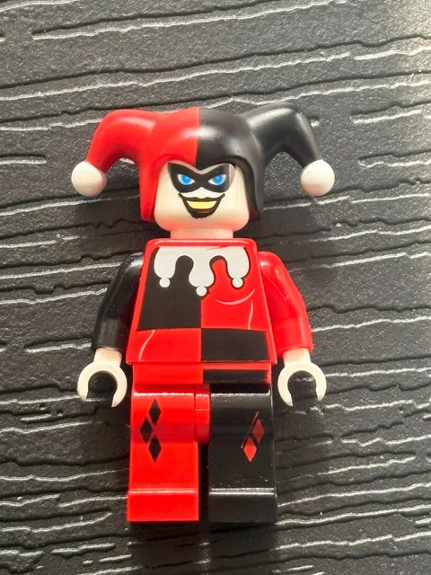 LEGO Batman Harley Quinn - White Hands bat026 Original 2006 Minifigure 7886