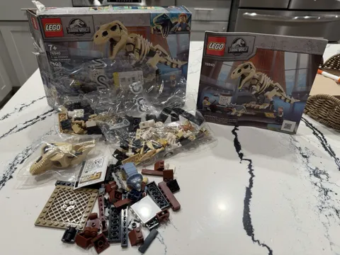 Lego Jurassic World 76940 T. Rex Dinosaur Fossil Exhibition With Manual