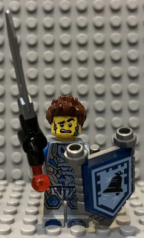 Lego Nexo Knights Character Encyclopedia with Half Stone Clay Minifigure!!!!