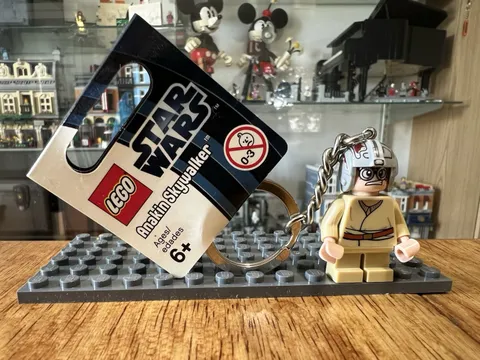 Retired 2012 LEGO 853412 Star Wars Anakin Skywalker Pilot Minifigure Keychain
