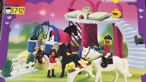 Vintage 1994 LEGO System 5880 BELVILLE Prize Pony Stables Horse New 119 pieces