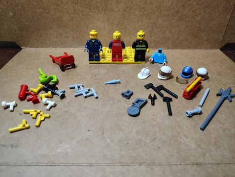 LEGO Minifigure Lot Mixed Characters w/ Accessories