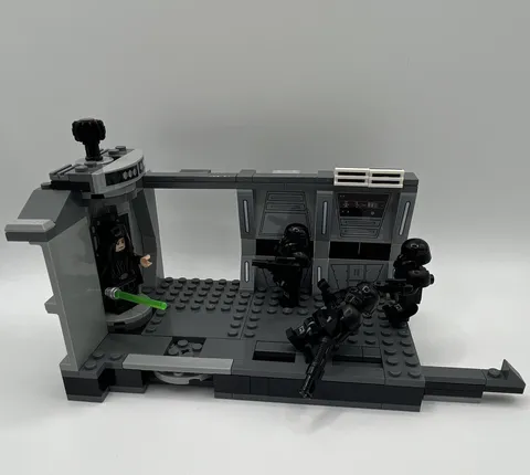 LEGO Star Wars dark trooper attack set complete with all 4 Minifigs.