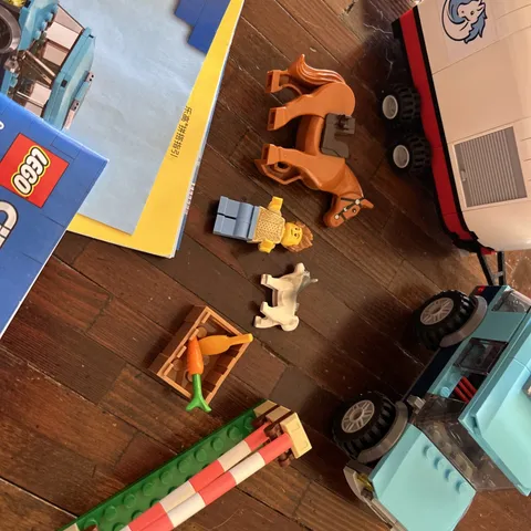 60327 LEGO City Horse Transporter, No Box, Both Manuals, Missing 1 Minifig