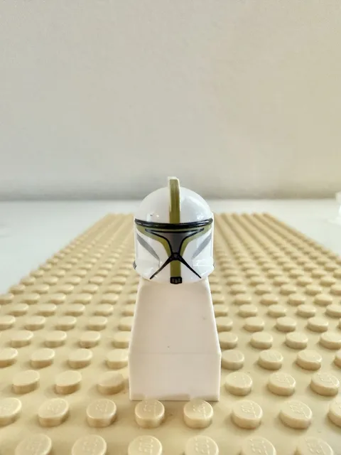 Lego Star Wars Clone Trooper Sergeant Minifigure Headgear Helmet Olive Green