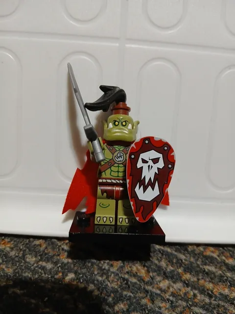 Lego 71037 Orc Collectible Minifig Series 24 CMF Sword Shield Cape COMPLETE
