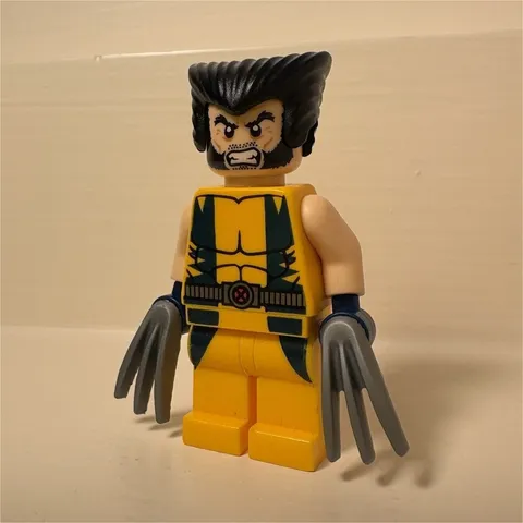 LEGO Wolverine Minifig (sh017) — Set 6866 | Authentic | w/ Both Claw Accessories