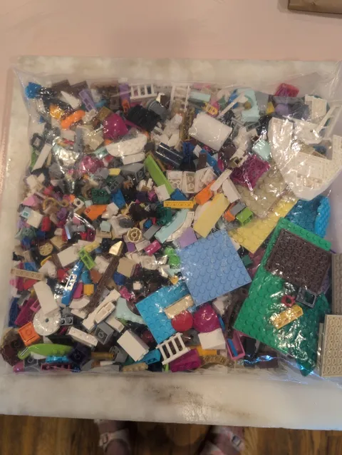 Lot of 2.5 lbs. Various Random Legos Taken From Many Building Sets EUC