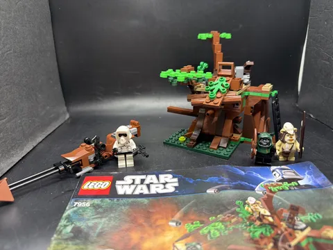LEGO Star Wars: Ewok Attack (7956) Complete W Minufigures And Manual