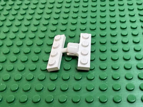 1977 LEGO White Plate 1 x 4 with Tow Ball & Socket 2 Slots 575 192 #3183a 3184