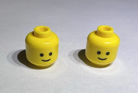 Lego Lot Of 2 Yellow Minifigure Head Classic Minifig Smile New City 447