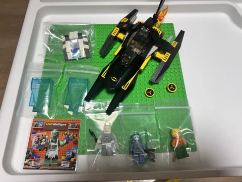 LEGO 76000 DC Comics Super Heroes: Arctic Batman Vs. Mr. Freeze Retired Set