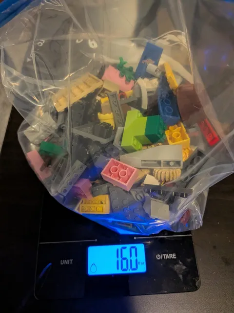 LEGO Bulk 16oz Lot 17
