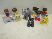 Lot 10 Lego Duplo Figures including a small horse Dogs and Cats