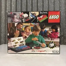  LEGO TECHNIC II 4.5v Sets 1032 & 1033, Vintage 1985 complete with box
