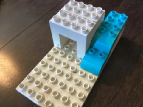 Lego Duplo 10837 Santa's Winter Holiday CAVE ONLY Incomplete read description