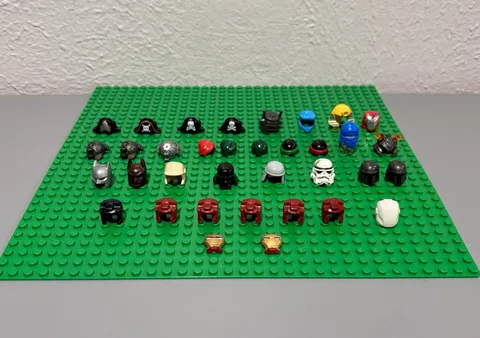 Lego Minifigure Headgear Lot Of 35-SW, NJO, Iron Man…