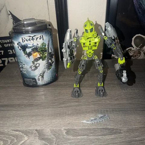 LEGO Bionicle Phantoka Toa Lewa 8686 Near Complete Canister Midak Launcher