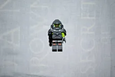 Lego Minifigure Alien Avenger