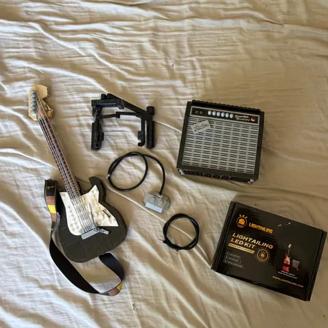 Lego Fender Stratocaster Amp with Light Kit