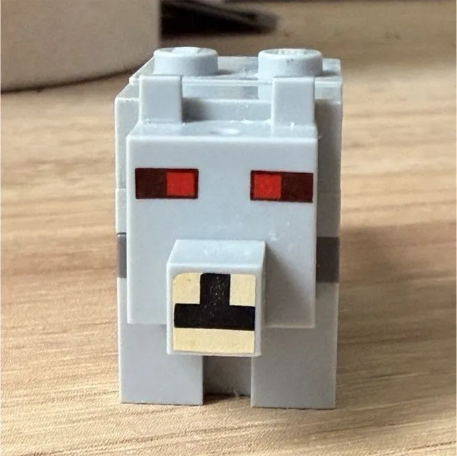 Minecraft Mountain Cave Lego Angry Wolf - Good Condition