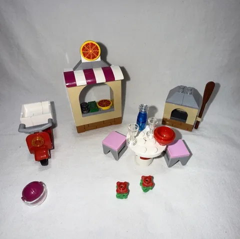 41092 Lego Friends Stephanie’s Pizzeria Set - Incomplete