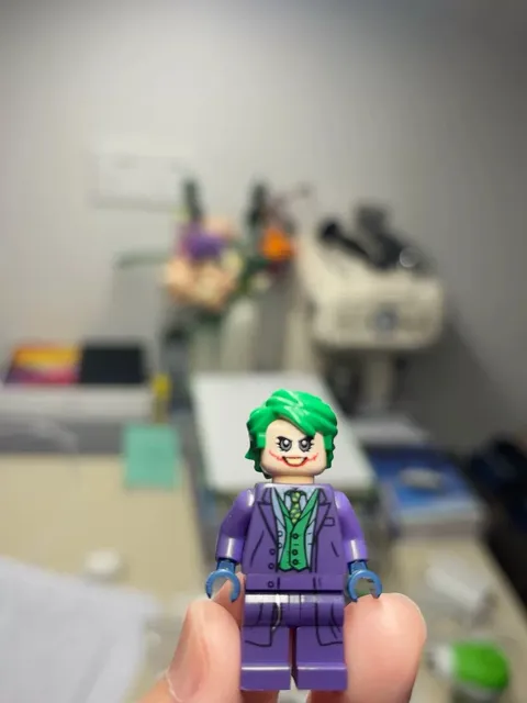 LEGO DC The Joker Minifigure Sh133 Super Heroes Set 76023 Fast Shipping HOT