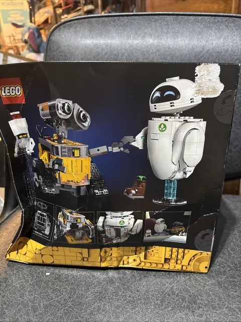 LEGO Disney Pixar WALL-E & EVE 43279 - BRAND NEW SEALED-Box Damage