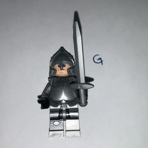  - Gray Armor Helmet & Sword Plastic Figure  LEGO Soldier of Gondor minifigure