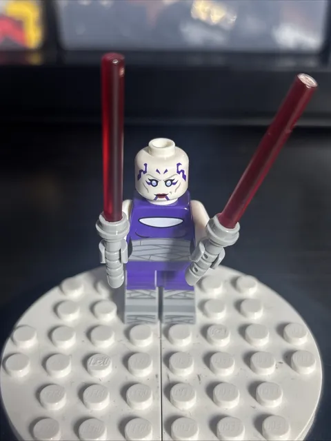 LEGO Star Wars Asajj Ventress Minifigure SW1426 from Torrent Starfighter Set