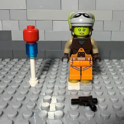 LEGO STAR WARS REBELS Hera Syndulla Minifigure W/ Short Blaster