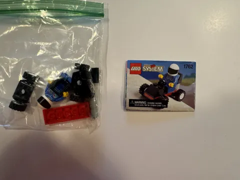 LEGO - 1762 Town Complete w/ Manual NO Box