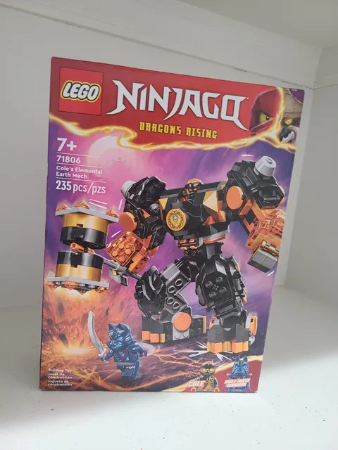 LEGO NINJAGO DRAGON'S RISING: Cole's Elemental Earth Mech (71806)