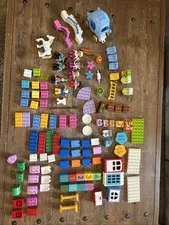 Lego Duplo Lot Disney, Carriage, Doors, Windows, Beds, Flowers, Chairs 110+ Lot