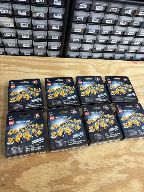 LEGO Technic Mighty Machines Series 1 Complete Set of 8 New Sealed