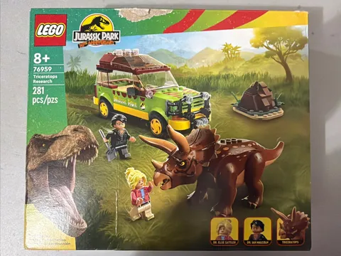 LEGO Jurassic World: Triceratops Research (76959) NEW / SEALED Box Damage