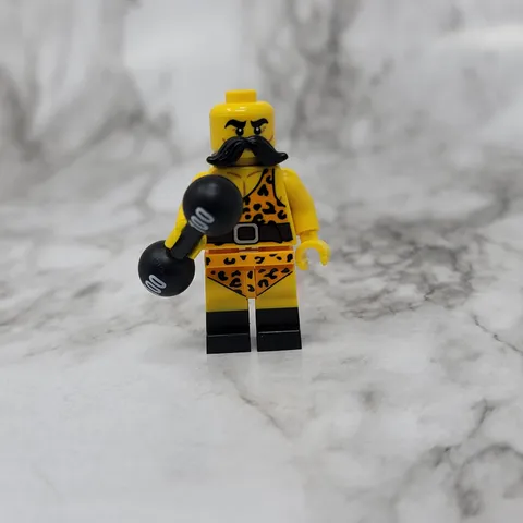 Lego Circus Strongman Minifigure Series 17 71018