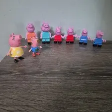 Duplo Peppa Pig x2  George x2, Mommy & Daddy Pig Figures Lot Of 8