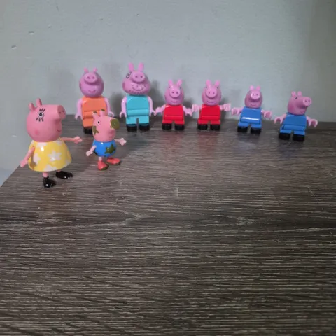Duplo Peppa Pig x2  George x2, Mommy & Daddy Pig Figures Lot Of 8
