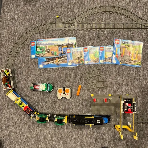 LEGO City Cargo Train 60052 In 2014 Used Retired Comp W/Manuals