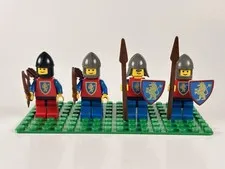 Vintage 80's LEGO Minifig Castle Lion Knights Lot of 4 with Accessories