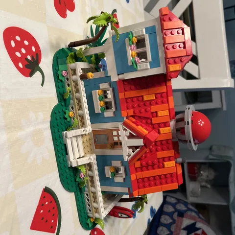 LEGO Disney: Lilo and Stitch Beach House (43268) - NO BOX, NO MINIFIGURES 🔥