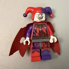 LEGO Nexo Knights Minifigure Jester/Clown w/ Red Cape & Red/Purple Jester Hat