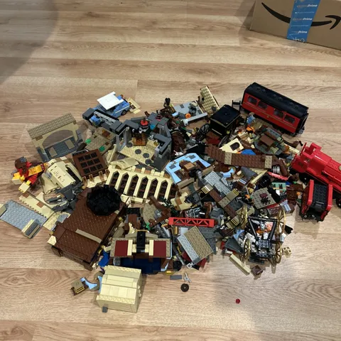 Huge Lot LEGO HARRY POTTER Pieces Build Your Harry Potter World w/ this Treasure