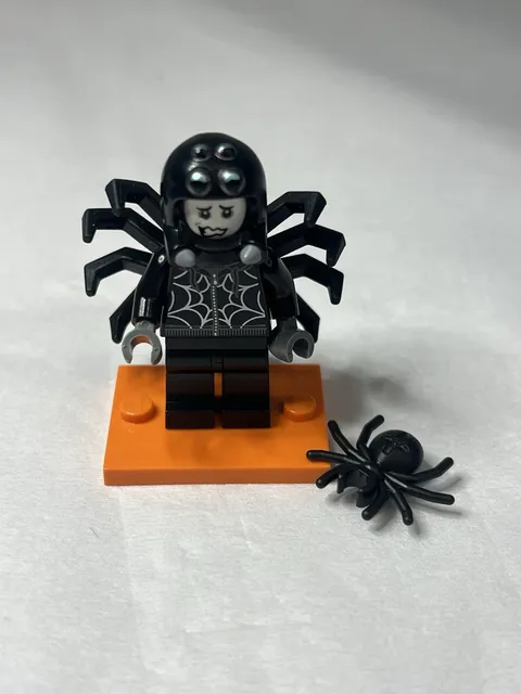 Lego Spider Suit Boy Collectible Minifigure Series CMF 18 col320
