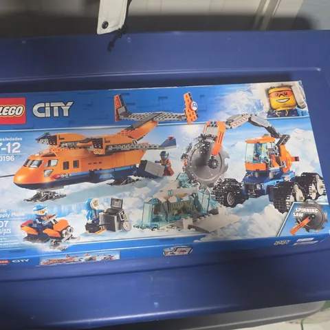 LEGO City Arctic 60196 Arctic Supply Plane Complete Set 707 Pcs Box